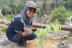 Second-Tree-Planting-Programme-with-Universiti-Malaysia-Pahang-UMP-2